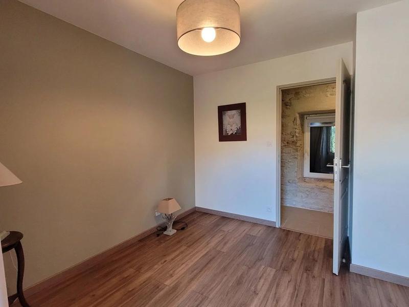 Propriété - 237 m² - 8 pièces