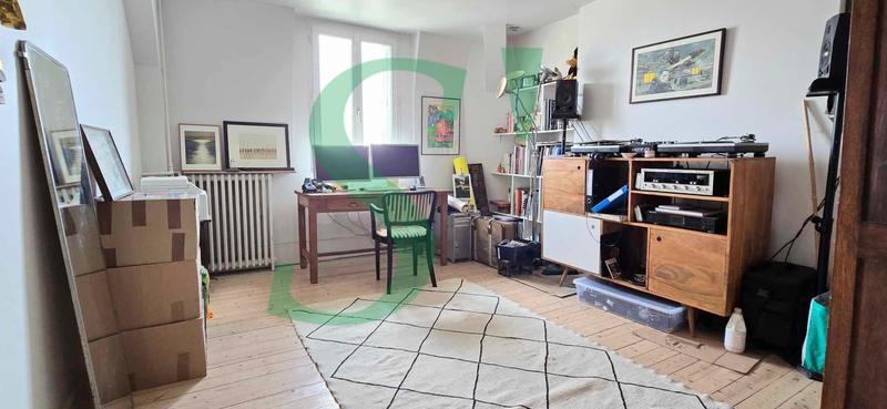 Maison bourgeoise - 200 m² - 8 pièces