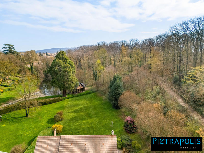 Maison - 224 m² - 7 pièces