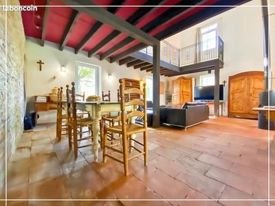 Moulin - 330 m² - 7 pièces