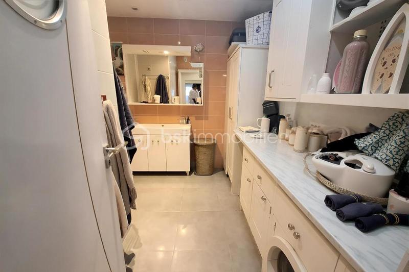 Maison - 99 m² - 5 pièces