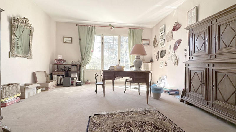 Maison - 320 m² - 10 pièces