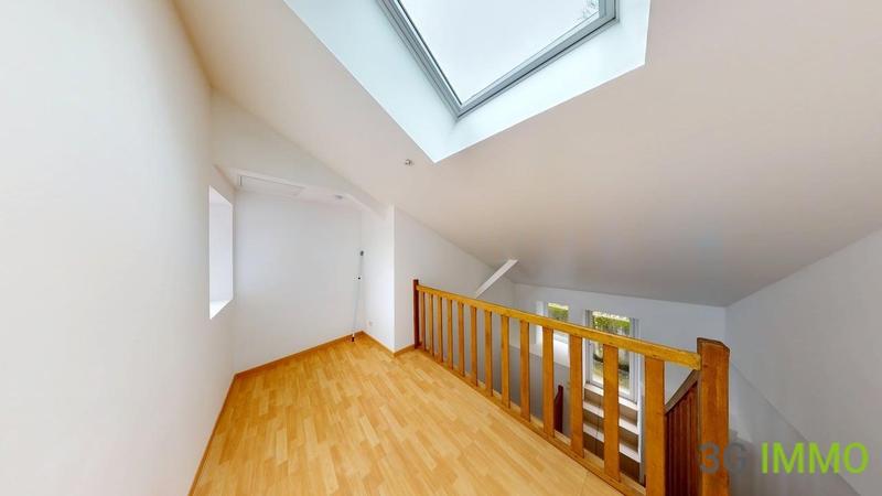 Appartement - 65 m² - 5 pièces