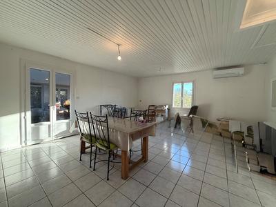 Maison - 80 m² - 5 pièces