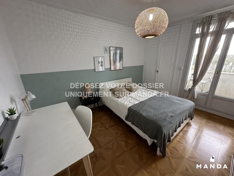 Chambre - 12 m² - 6 pièces