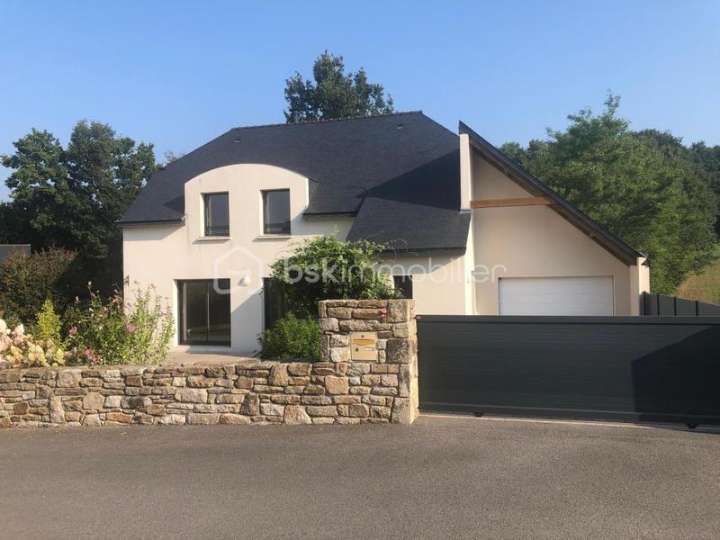 Maison - 135 m² - 6 pièces