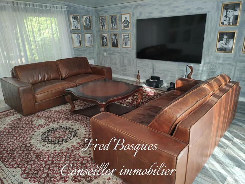 Maison - 210 m² - 9 pièces