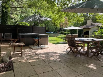 Maison - 244 m² - 8 pièces