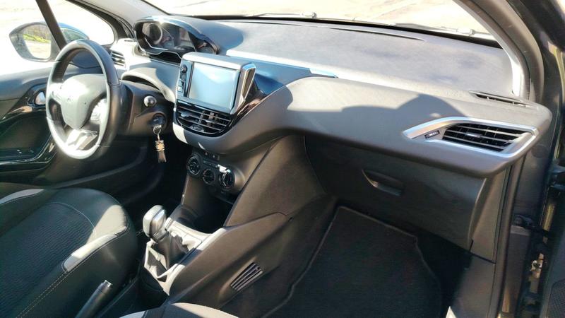 Peugeot 208 1.6 E-Hdi 92 Style - Première main