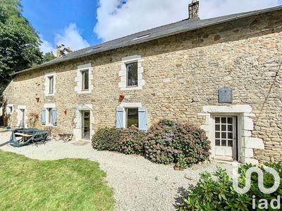 Maison - 226 m² - 6 pièces