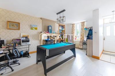 Maison - 250 m² - 9 pièces