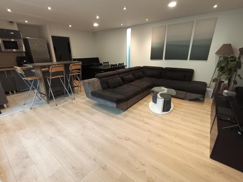 Appartement - 90 m² - 4 pièces