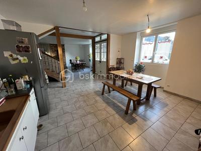 Immeuble - 300 m² - 11 pièces