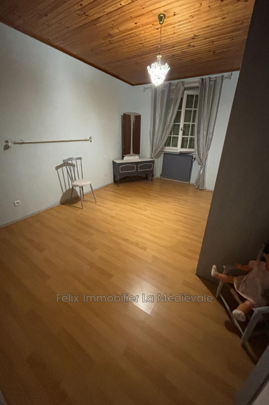 Maison - 193 m² - 7 pièces