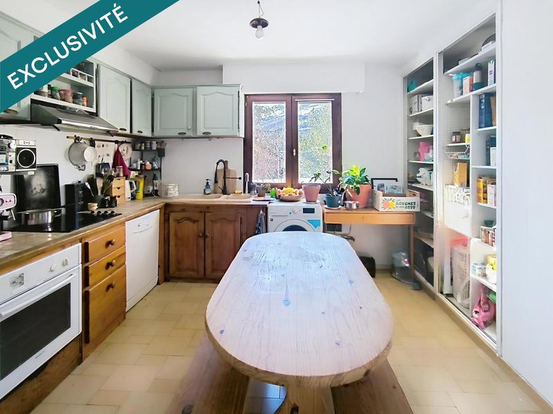 Appartement - 99 m² - 4 pièces