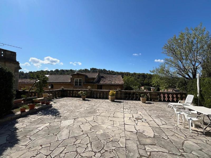 Maison - 285 m² - 10 pièces