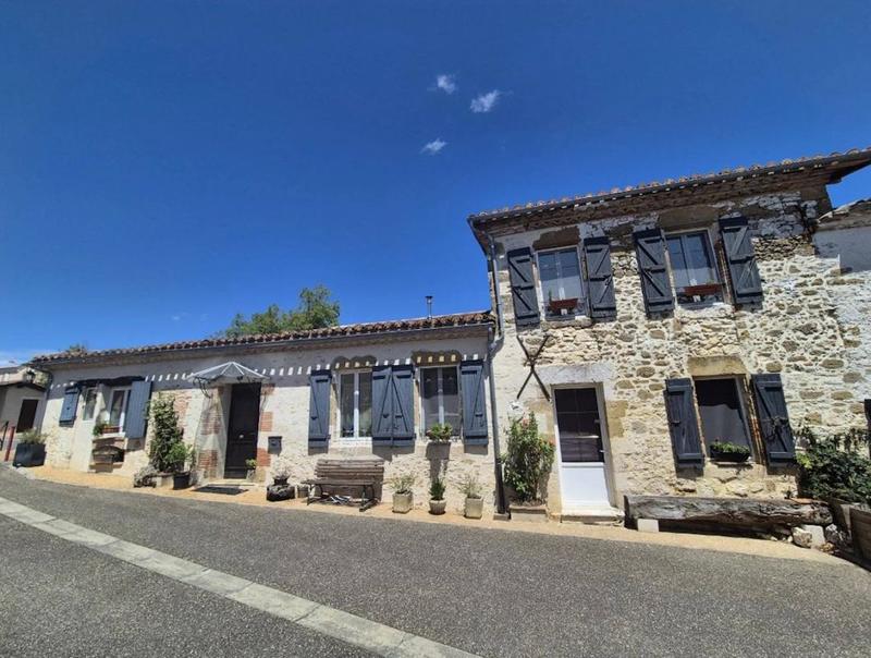 Maison - 290 m² - 7 pièces