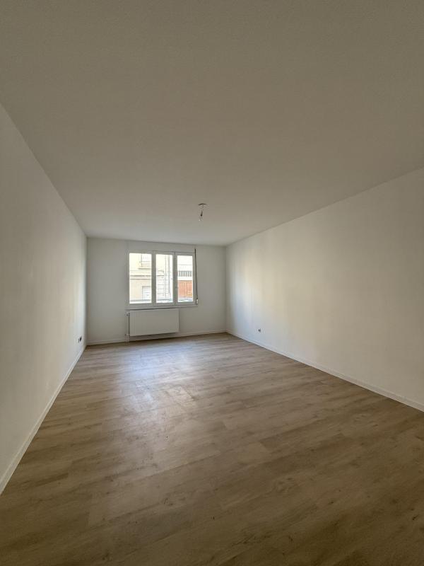 Appartement ancien - 66 m² - 3 pièces