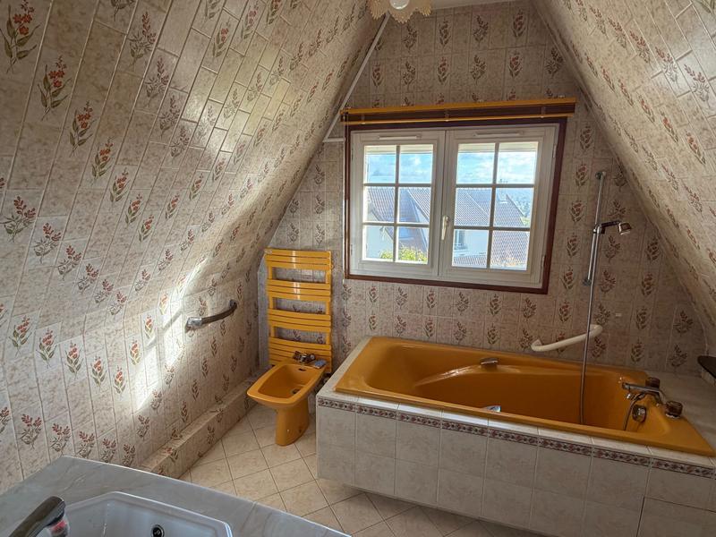 Maison traditionnelle - 128 m² - 5 pièces