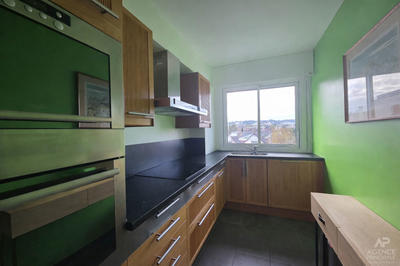 Appartement - 83 m² - 3 pièces