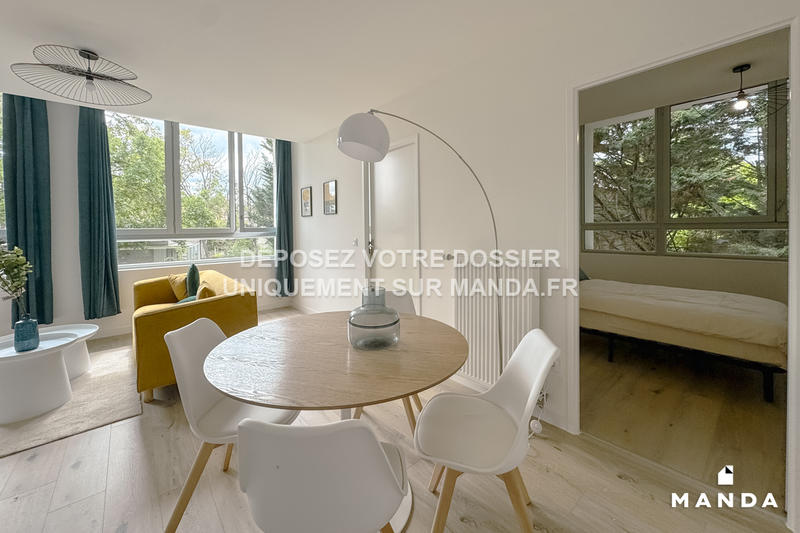 Chambre - 10 m² - 4 pièces