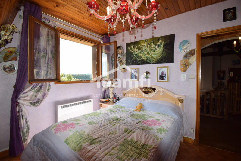 Maison - 310 m² - 10 pièces