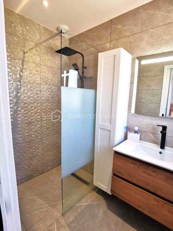 Maison - 142 m² - 8 pièces