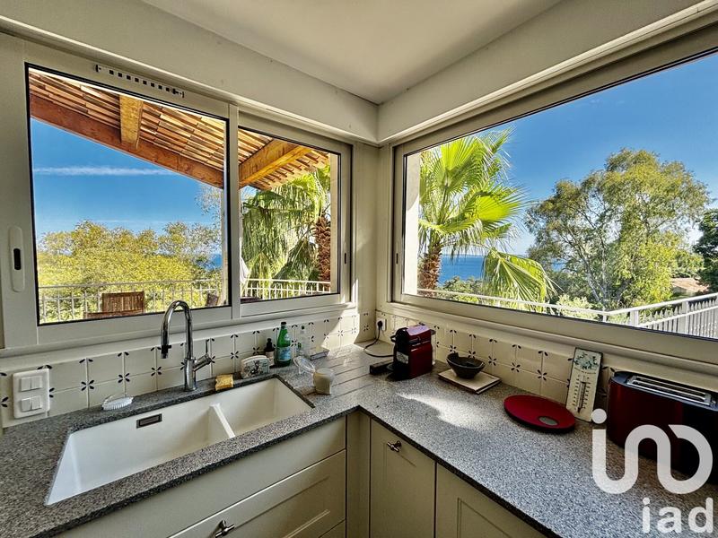 Maison - 194 m² - 6 pièces