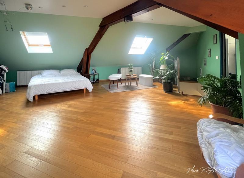 Maison ancienne - 250 m² - 8 pièces