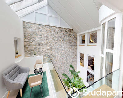 Chambre - 140 m² - 1 pièce