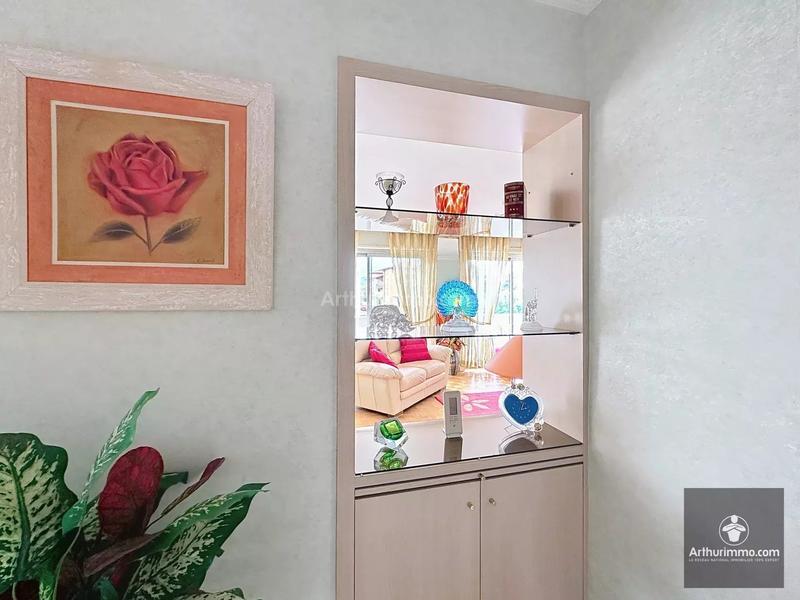 Appartement - 93 m² - 4 pièces