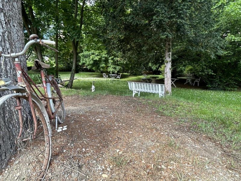 Manoir - 1 000 m² - 26 pièces