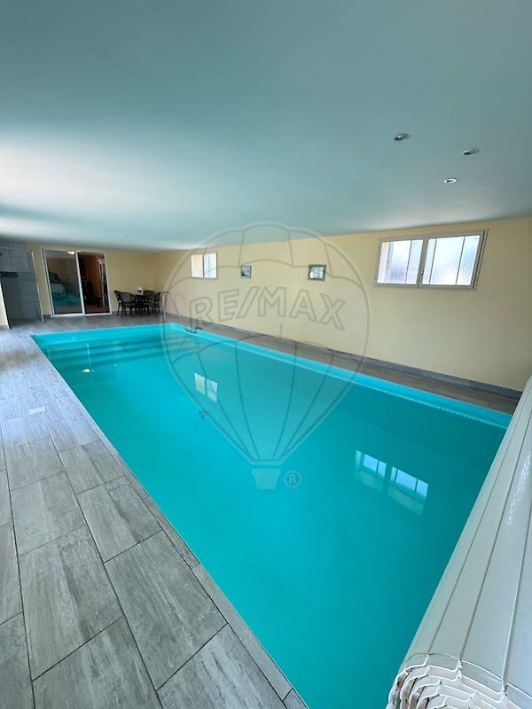 Maison - 270 m² - 7 pièces