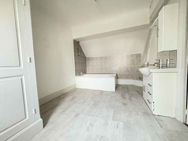 Maison - 88 m² - 4 pièces