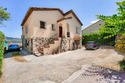 Maison - 170 m² - 7 pièces