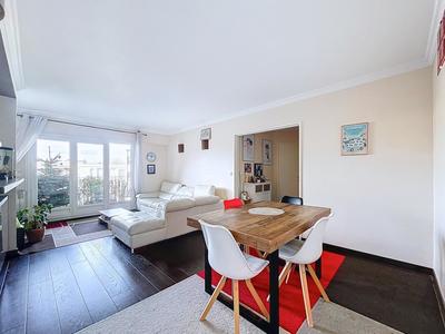 Appartement - 82 m² - 3 pièces