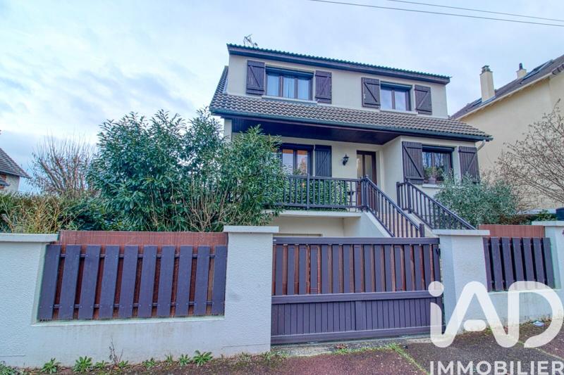 Maison - 122 m² - 6 pièces