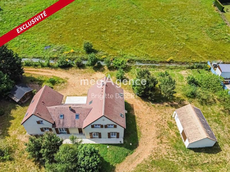 Maison - 300 m² - 9 pièces