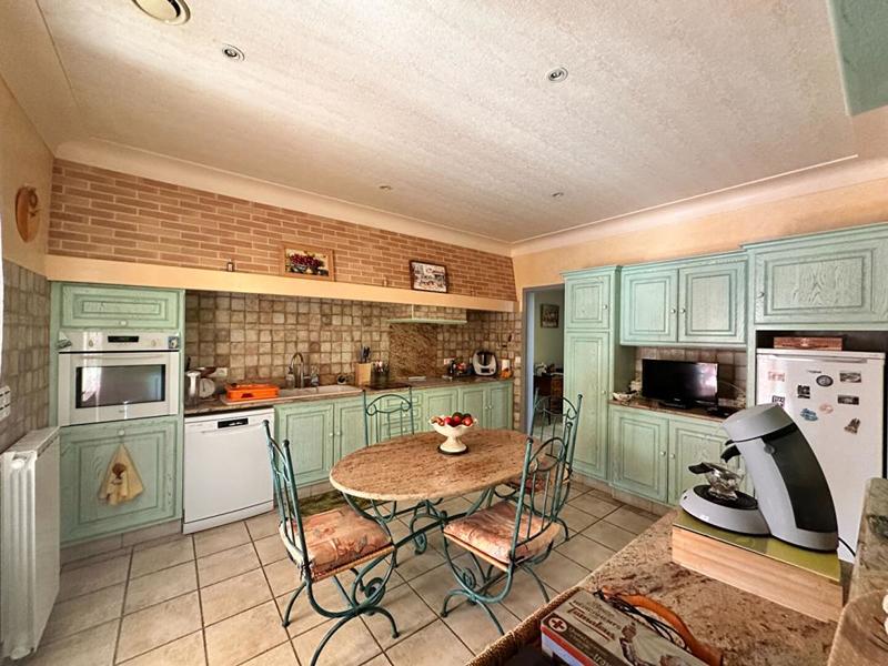 Maison - 180 m² - 6 pièces