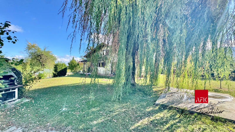 Maison - 235 m² - 7 pièces