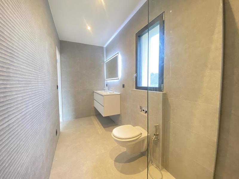 Maison - 163 m² - 5 pièces