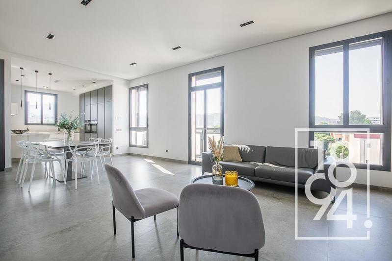 Appartement - 150 m² - 5 pièces