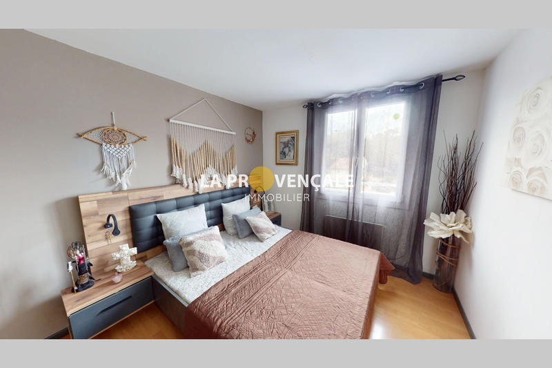 Maison - 168 m² - 10 pièces