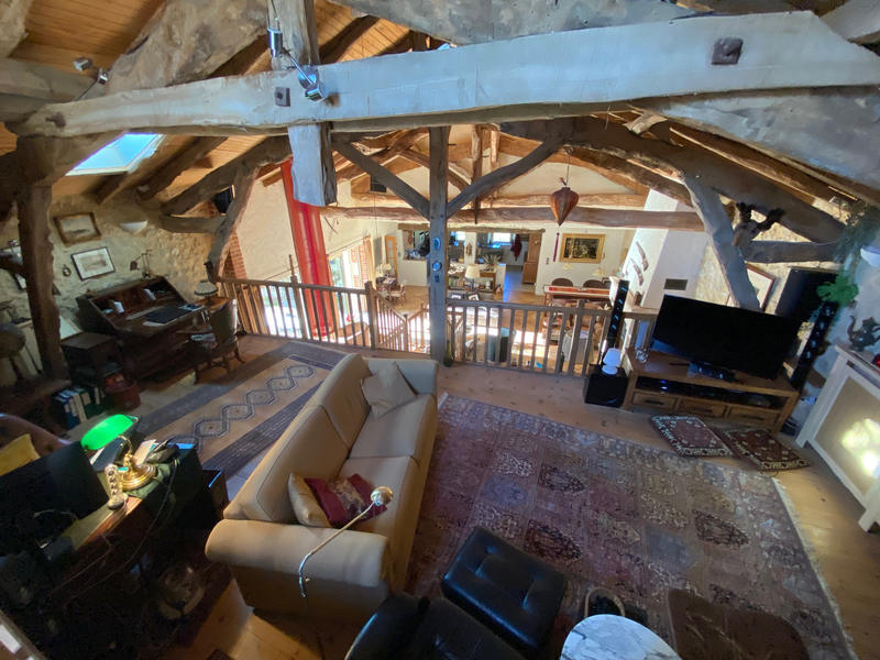 Maison - 232 m² - 7 pièces