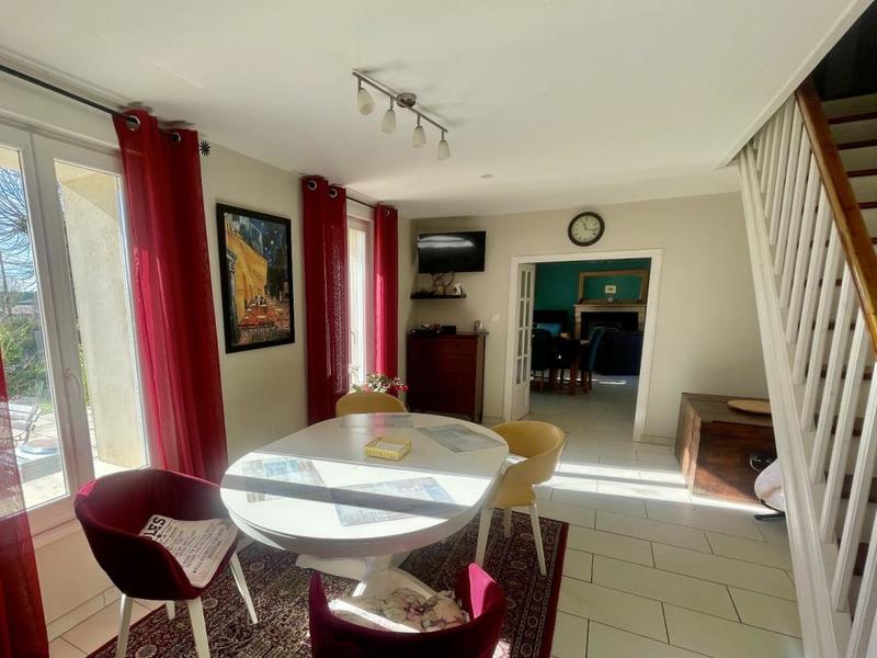 Maison - 185 m² - 8 pièces