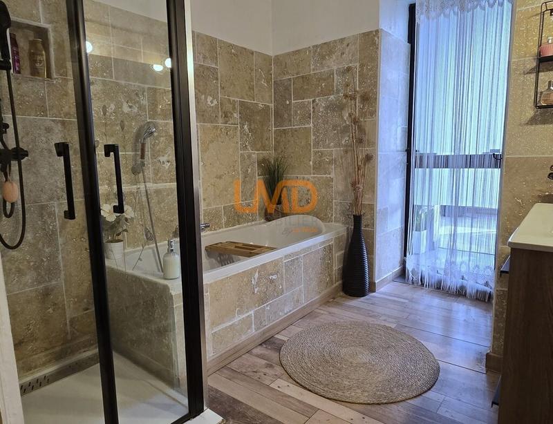 Appartement - 123 m² - 5 pièces