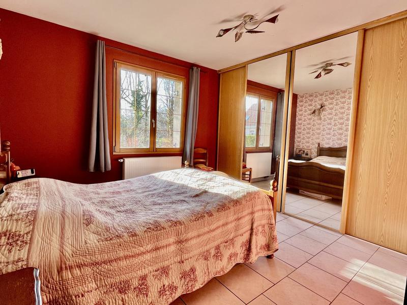 Maison traditionnelle - 274 m² - 8 pièces