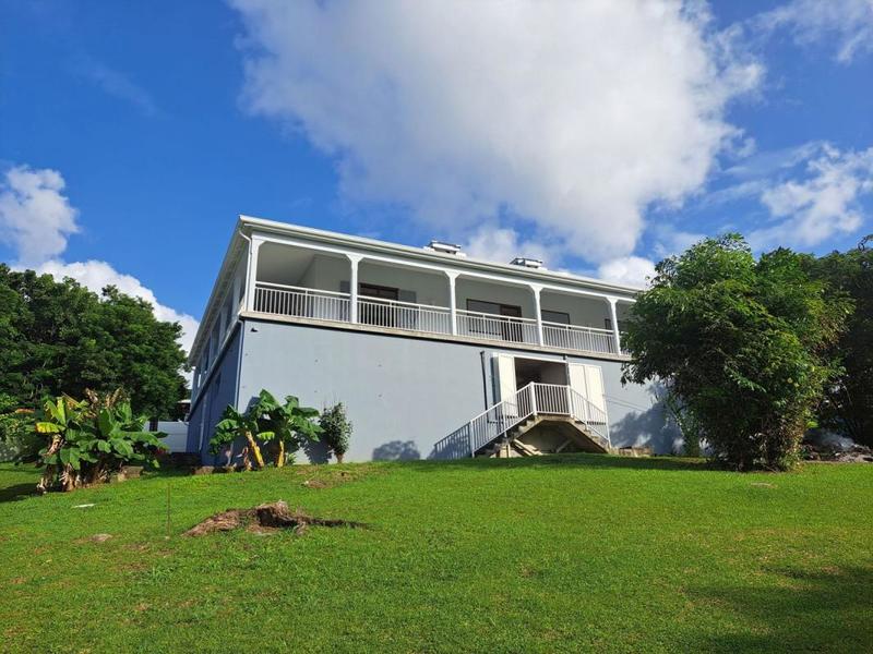 Maison - 225 m² - 7 pièces