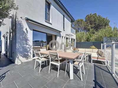 Maison - 153 m² - 5 pièces