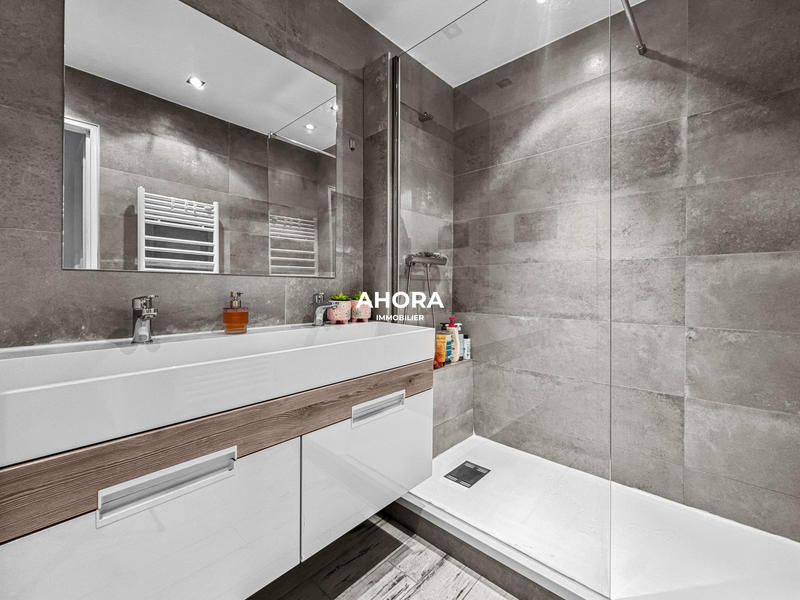 Appartement - 64 m² - 3 pièces